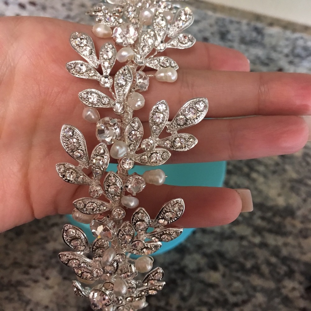 Bridal headpiece